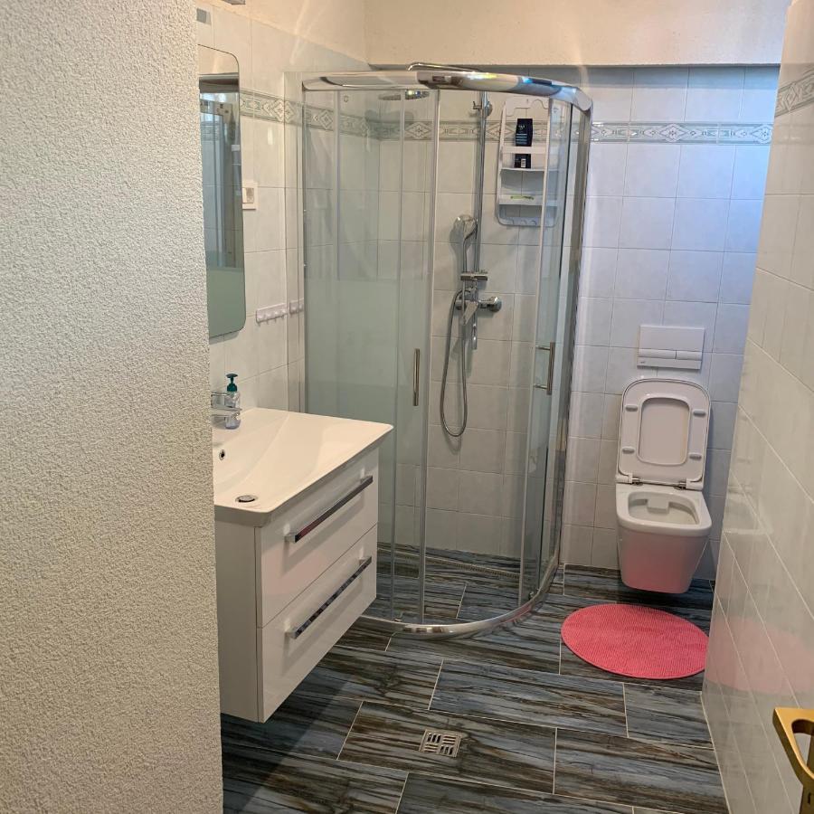 נובי ווינודולסקי Apartment Lucija מראה חיצוני תמונה